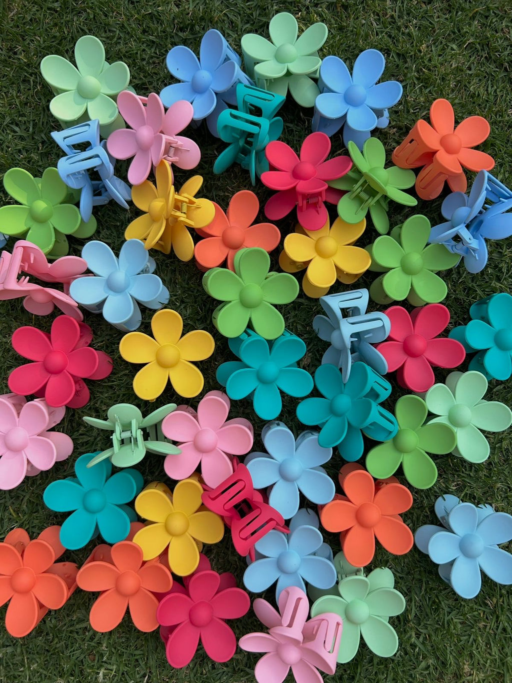 Flower claw clips ✨