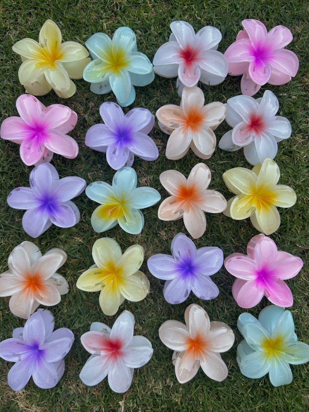 Flower claw clips ✨